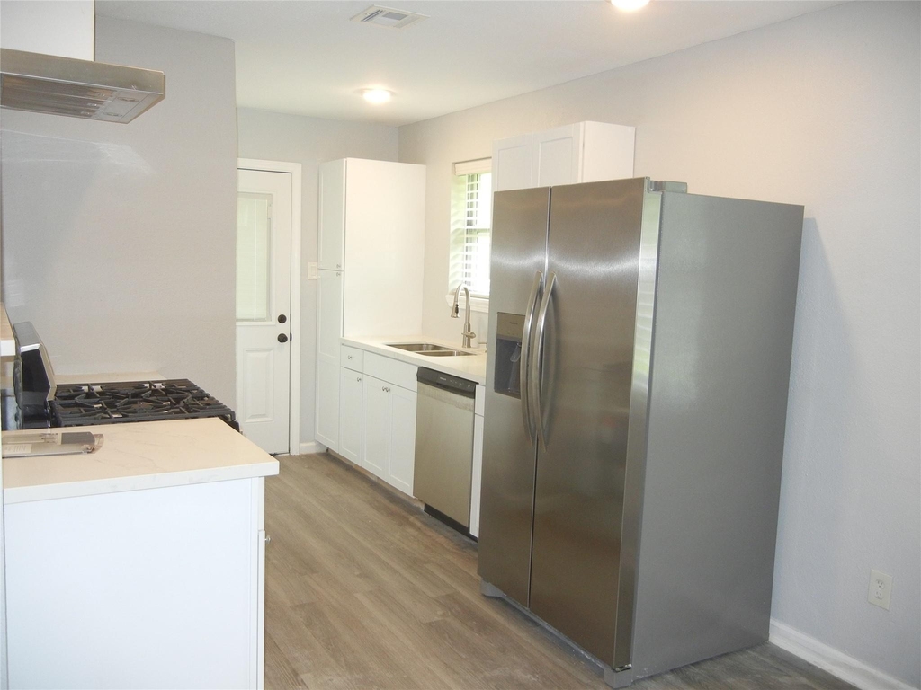 20811 Emerald Street - Photo 5