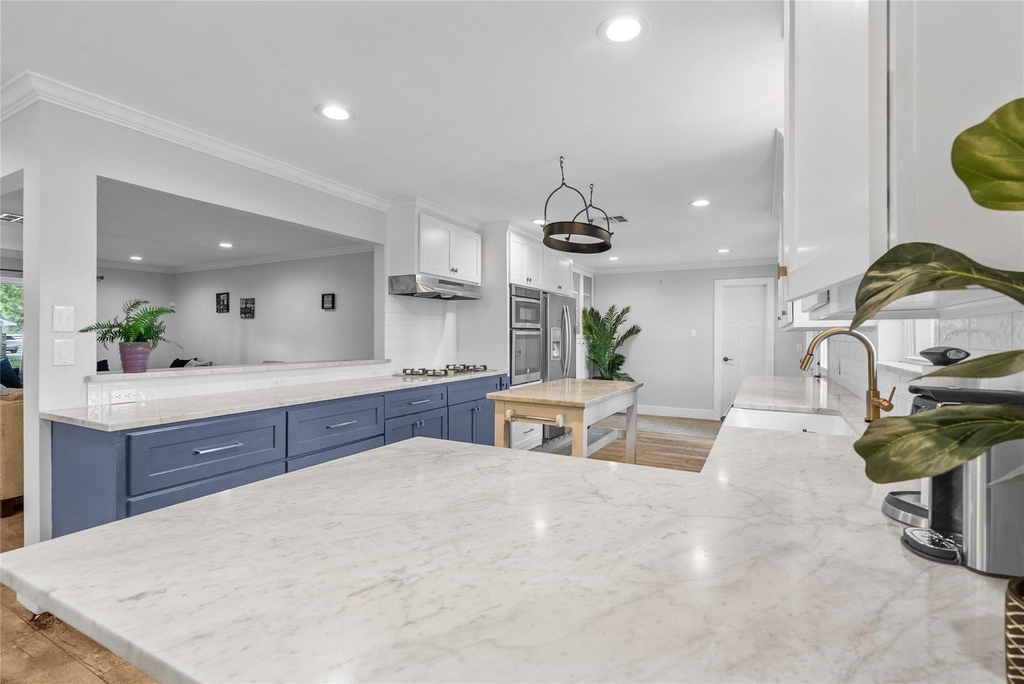 10058 Cedardale Drive - Photo 13
