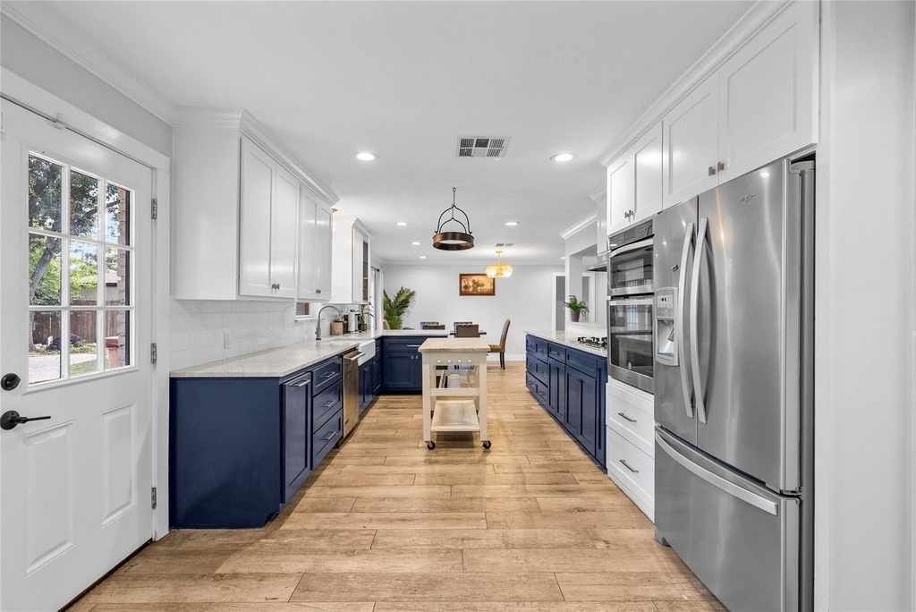 10058 Cedardale Drive - Photo 14