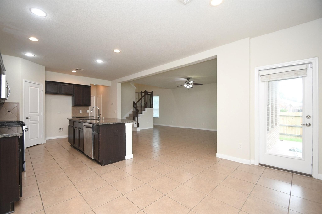 16614 Spirit Lake Court - Photo 5