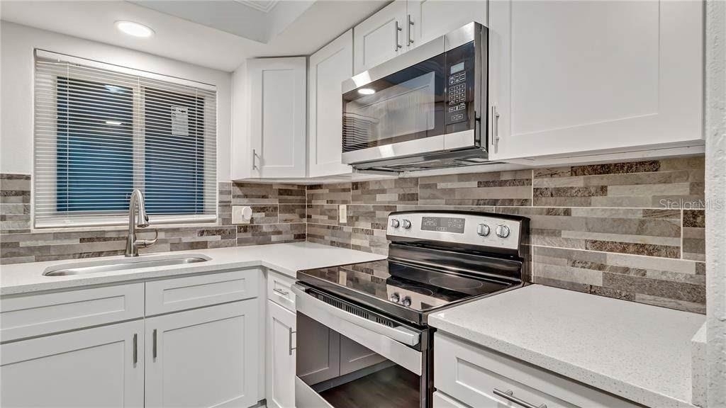 5900 22nd Avenue N - Photo 3
