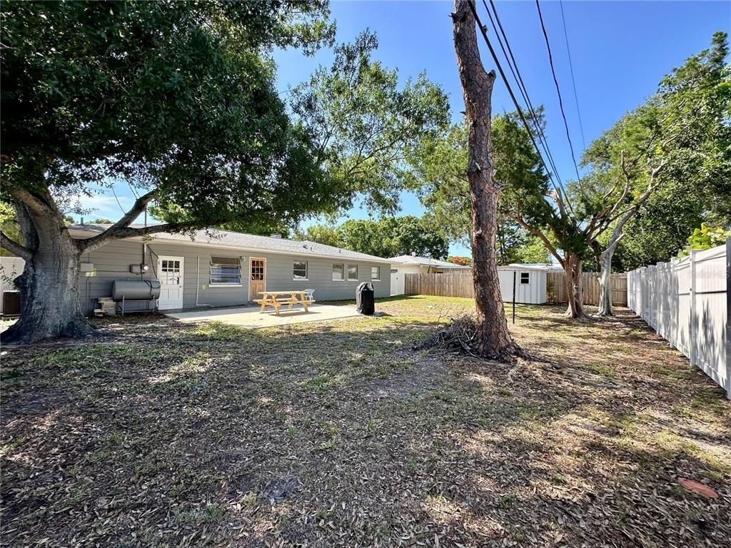4917 99th Street N - Photo 1