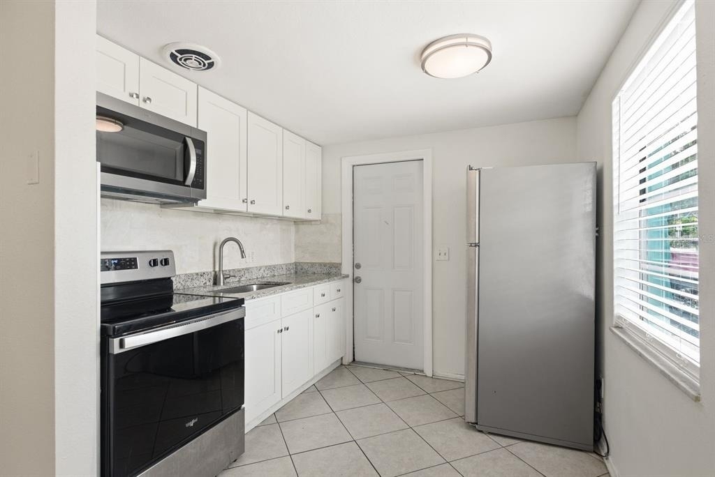417 Milwaukee Avenue - Photo 8