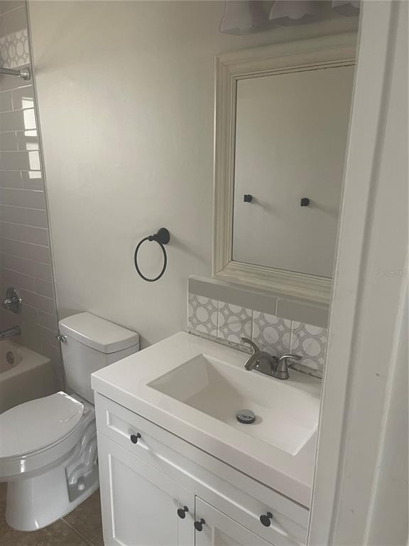 906 Essex Road - Photo 8