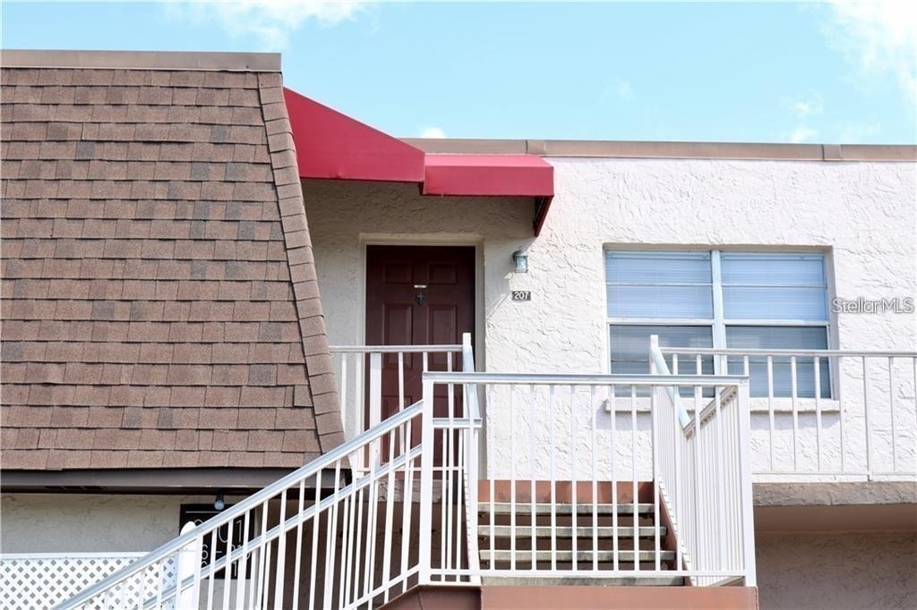 9101 W Hillsborough Avenue - Photo 2