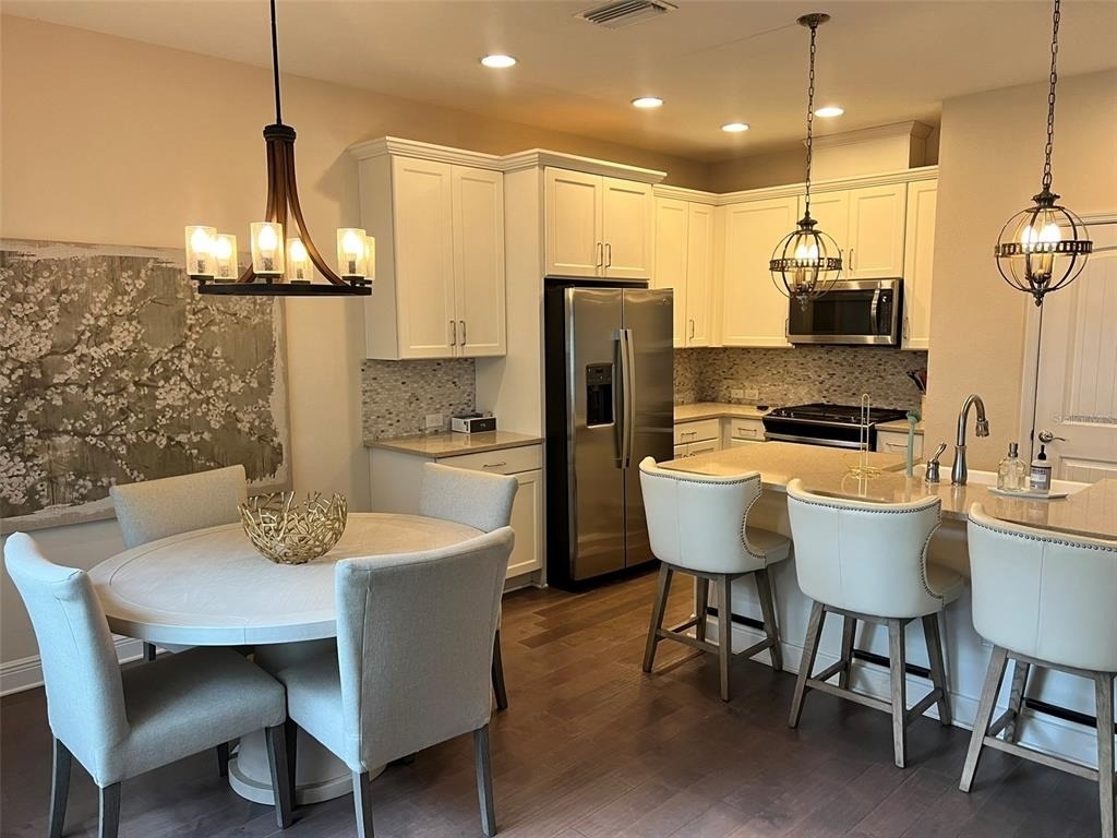 115 N Arrawana Avenue - Photo 1