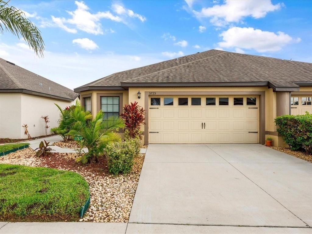 5725 Lacar Way - Photo 0