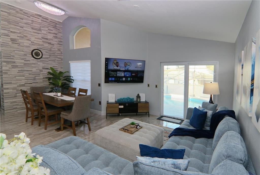 1470 Wedge Way - Photo 2