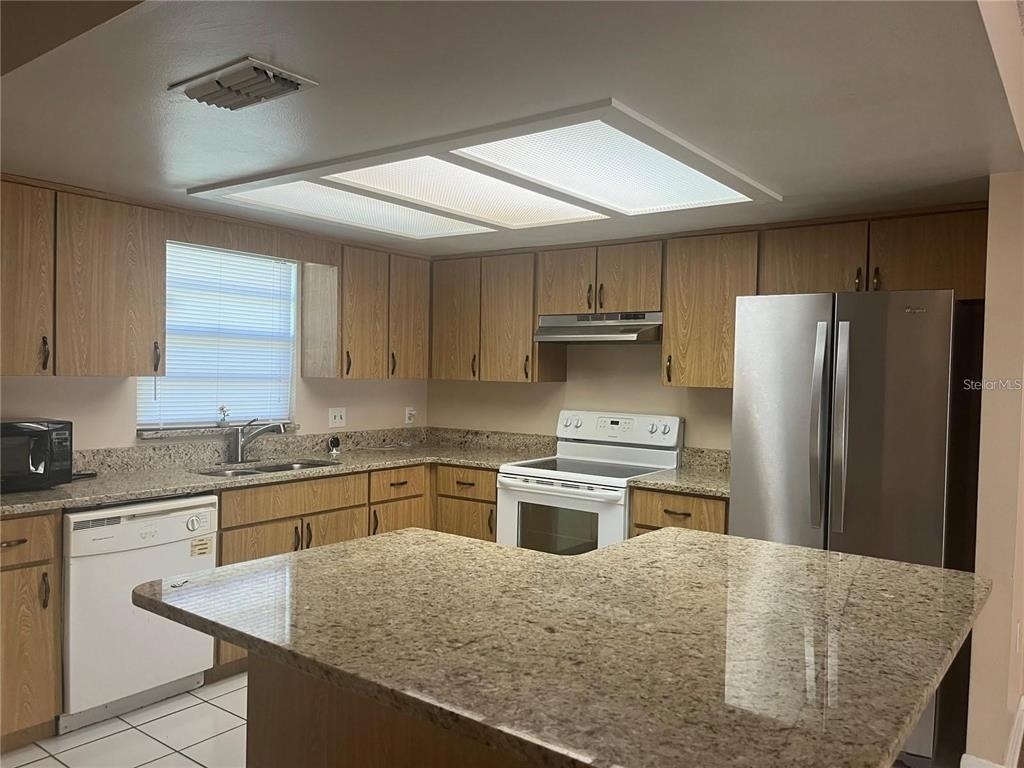 2112 W Martin Street - Photo 4