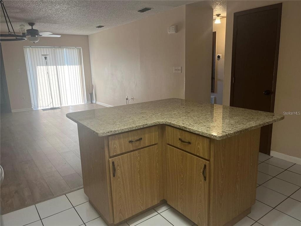 2112 W Martin Street - Photo 2