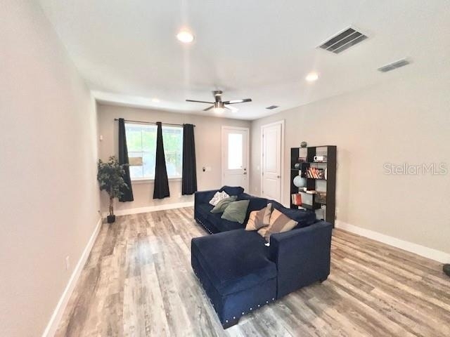 907 Randall Street - Photo 1