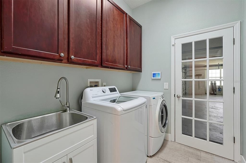 231 Lakay Place - Photo 33