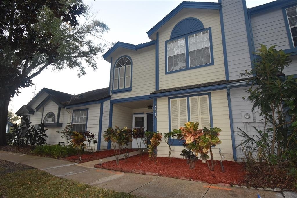 2620 Lancaster Court - Photo 2