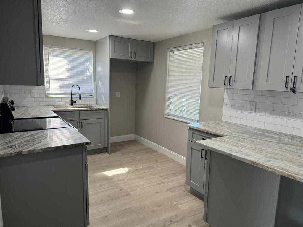 7605 Embassy Boulevard - Photo 3
