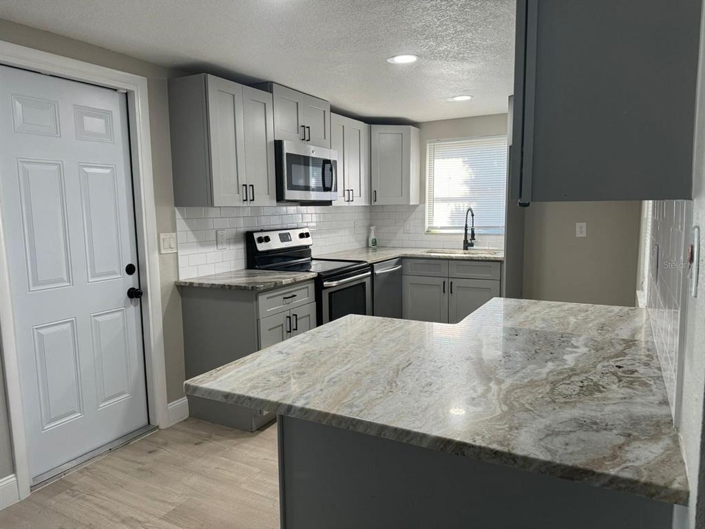 7605 Embassy Boulevard - Photo 2