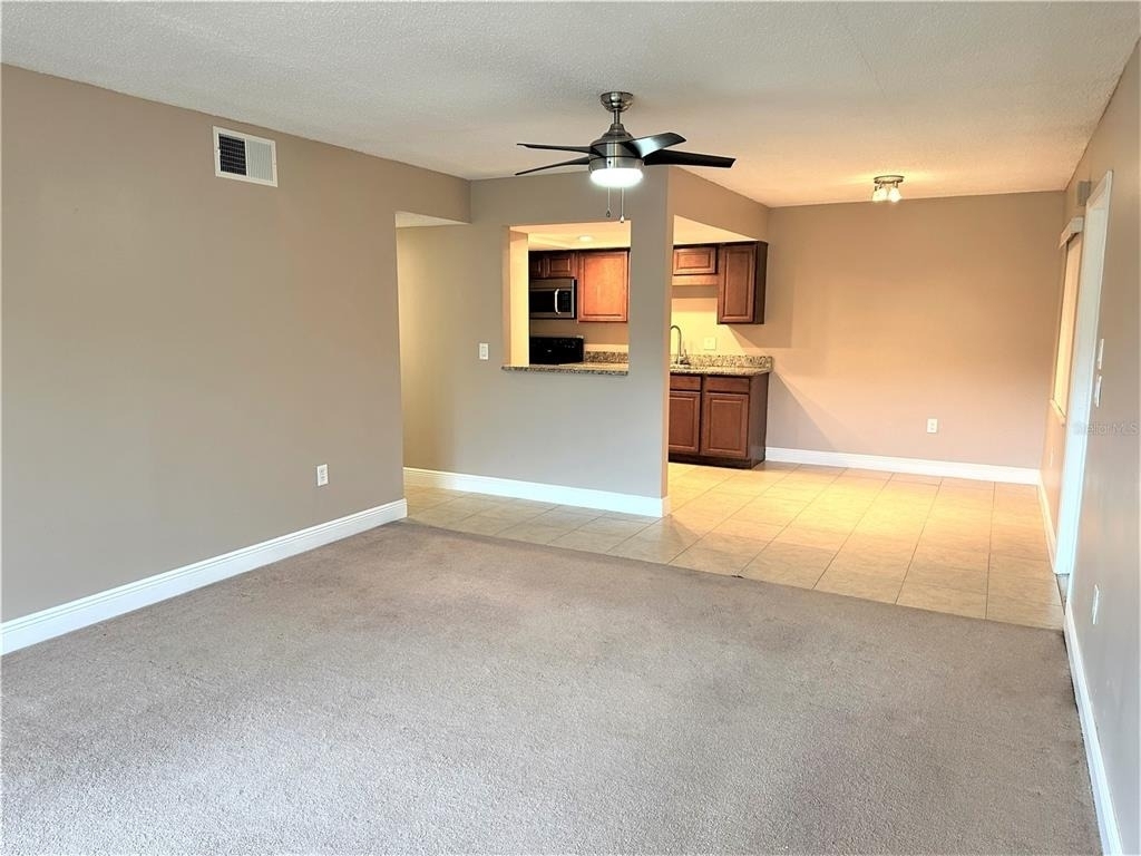 5057 Vineland Road - Photo 14