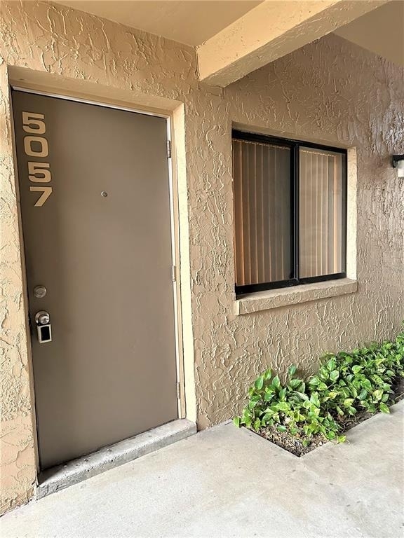 5057 Vineland Road - Photo 1