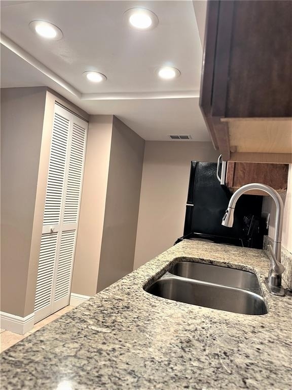 5057 Vineland Road - Photo 10