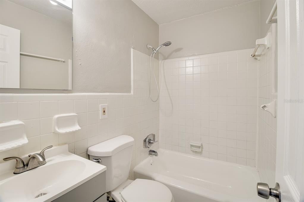 1341 West Pointe Drive - Photo 9
