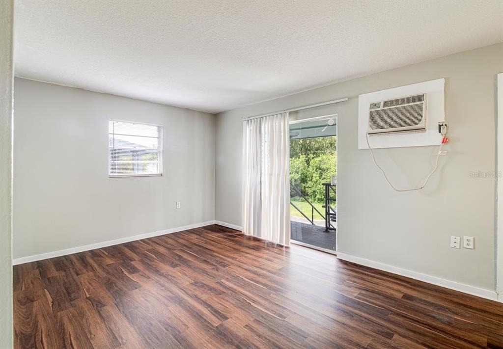 1341 West Pointe Drive - Photo 11