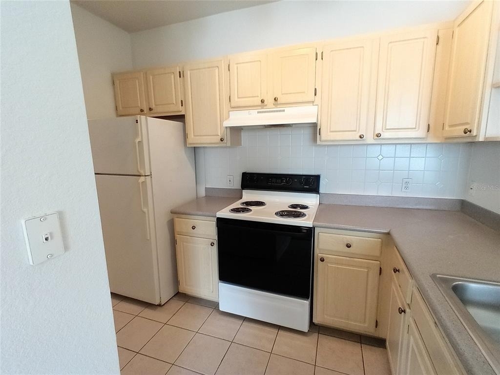 1440 Lake Shadow Circle - Photo 9