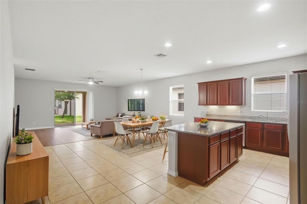 2772 Mead Avenue - Photo 6