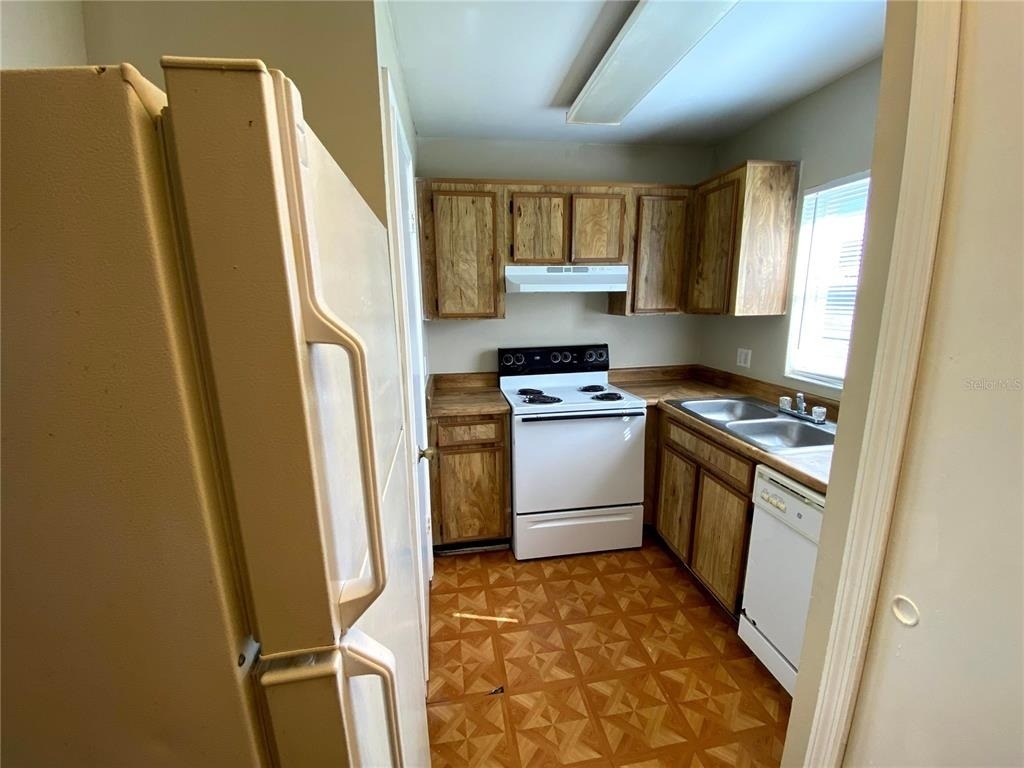 4148 Pershing Pointe Place - Photo 7