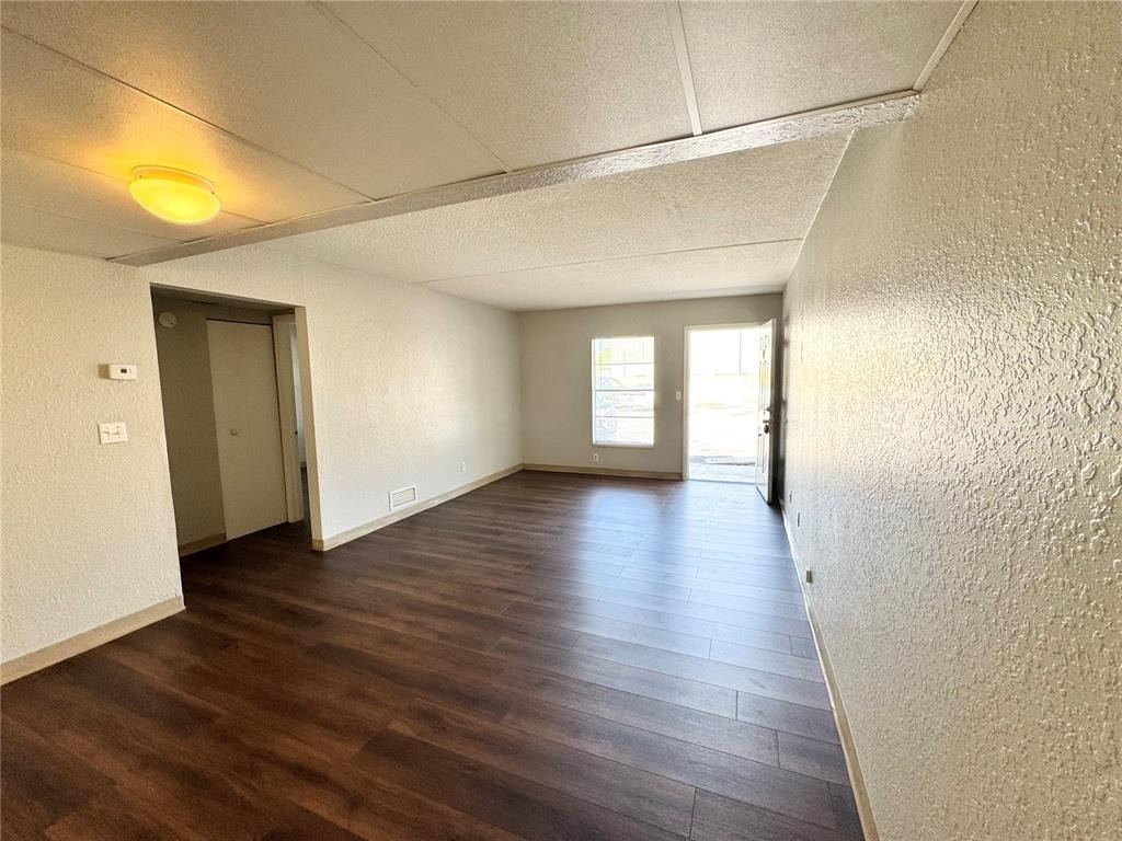 1229 Kennedy Road - Photo 3