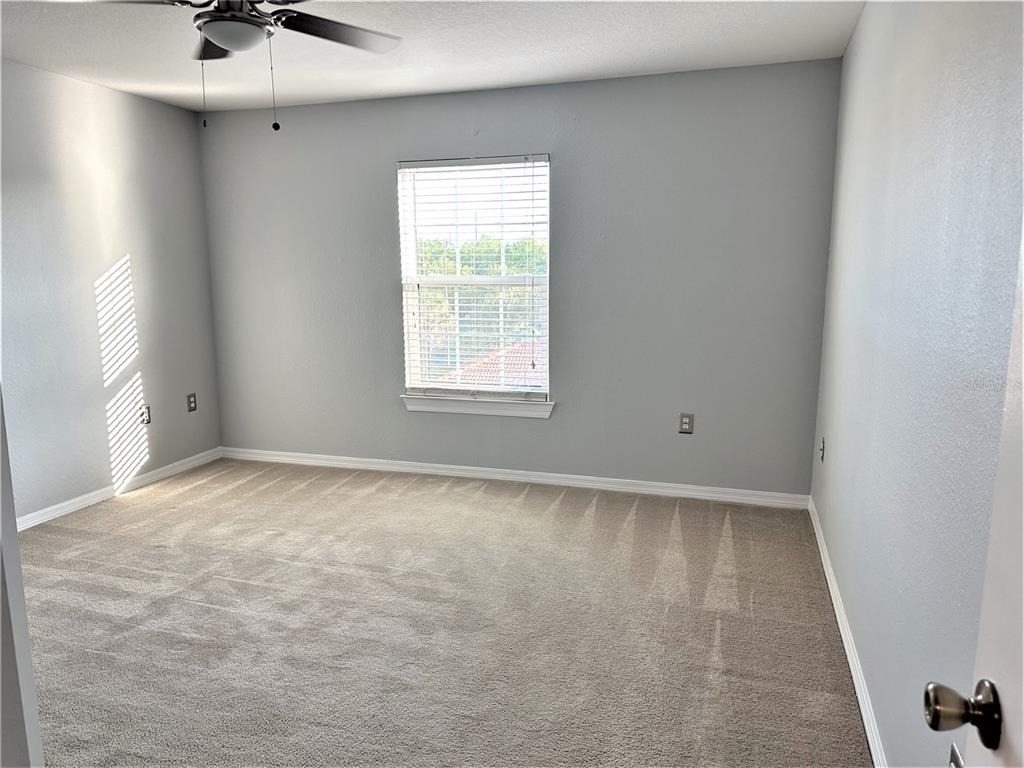 5475 Vineland Road - Photo 19