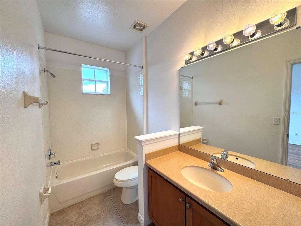 10735 Savannah Wood Drive - Photo 11