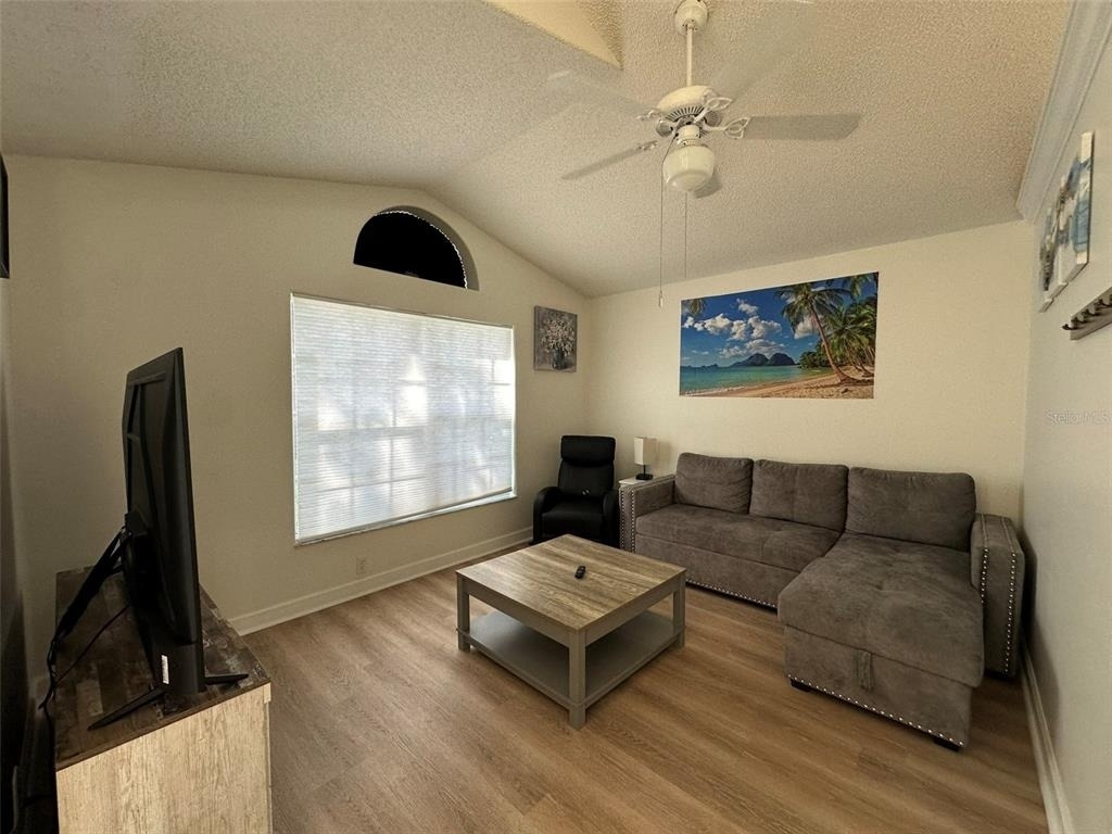 1009 Lake Davenport Boulevard - Photo 3