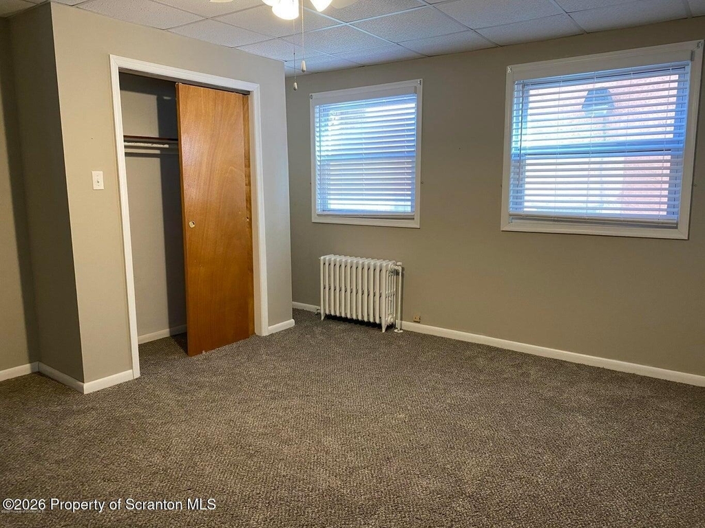 131 S Blakely Street - Photo 3