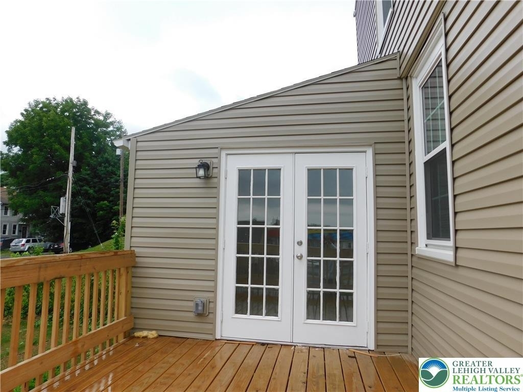 68 W Union Boulevard - Photo 2