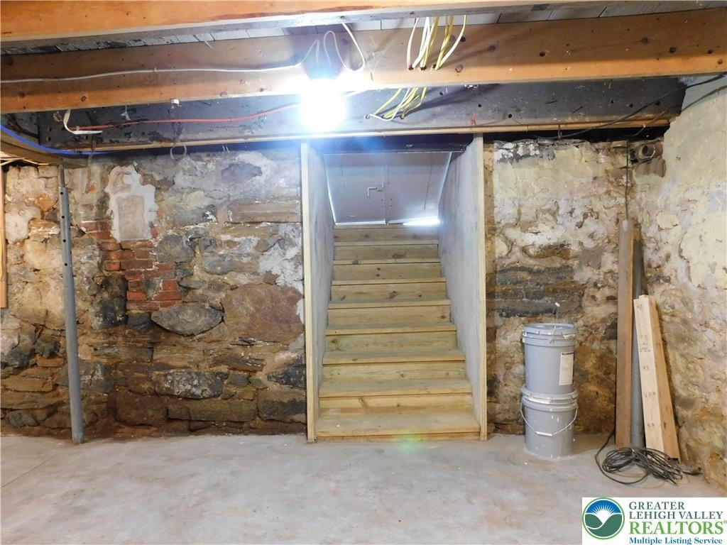 68 W Union Boulevard - Photo 34