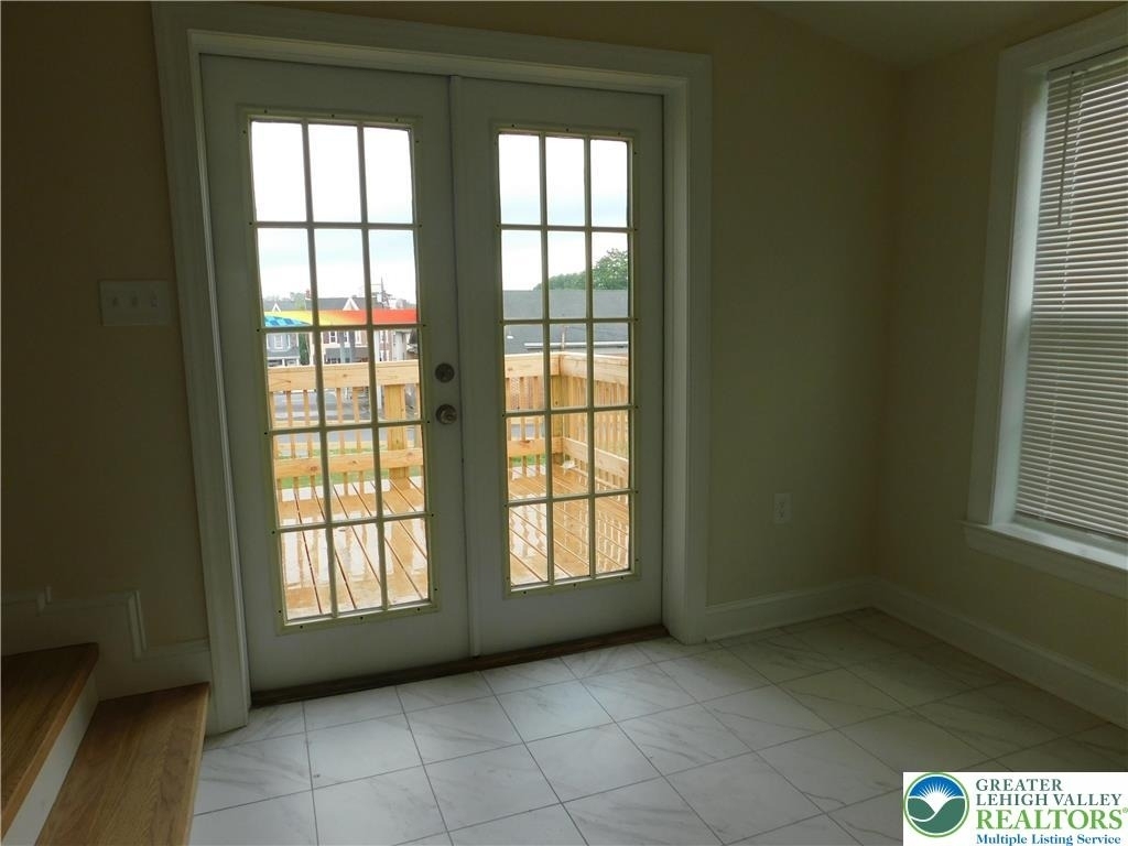 68 W Union Boulevard - Photo 19