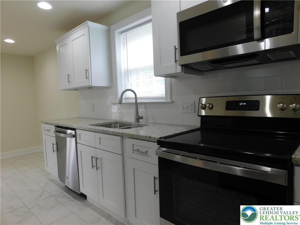 68 W Union Boulevard - Photo 12