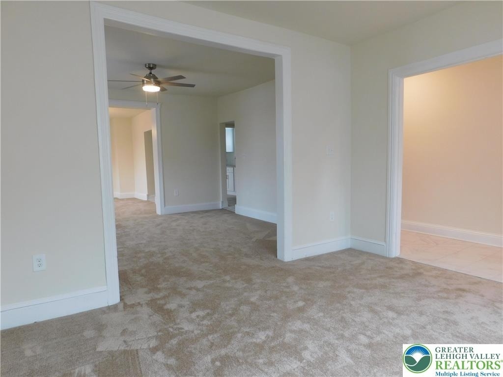68 W Union Boulevard - Photo 6