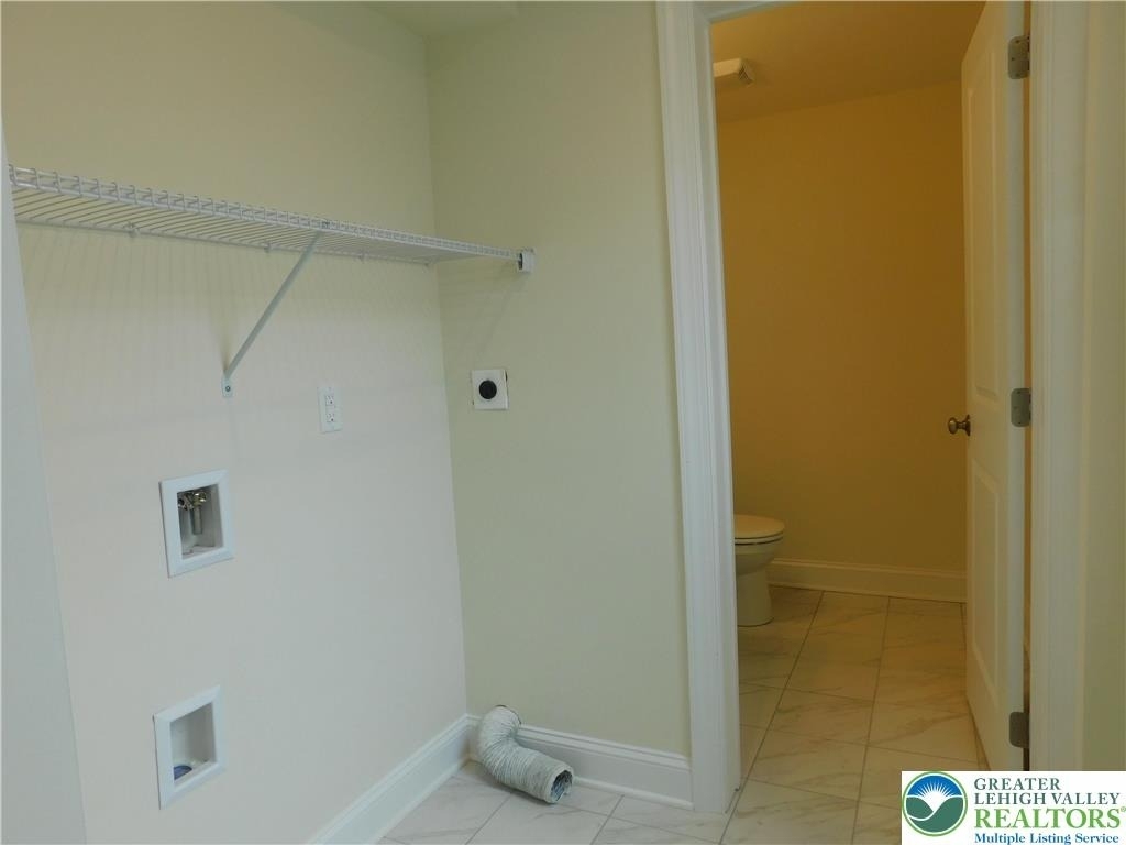 68 W Union Boulevard - Photo 16