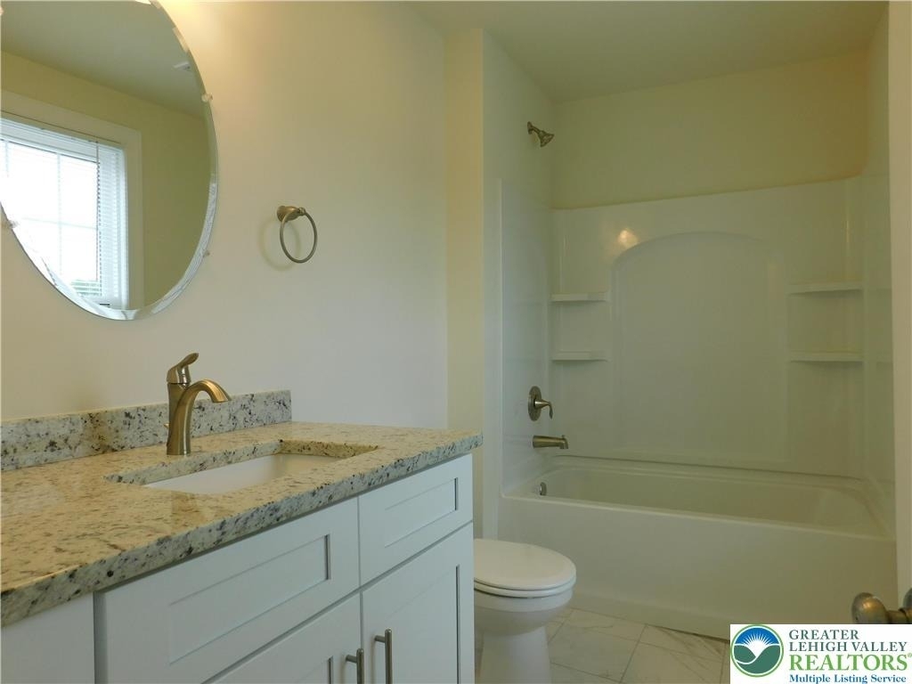 68 W Union Boulevard - Photo 22