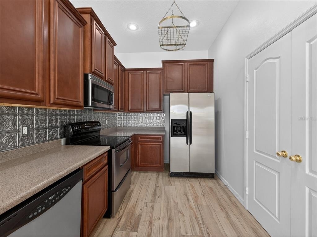 6602 S Goldenrod Road - Photo 10