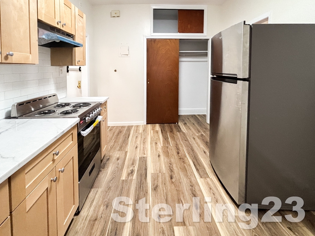 22-60 27th Street - Photo 4