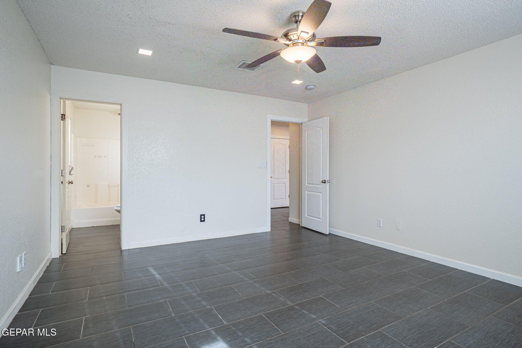 7041 Falling Leaf Circle - Photo 10