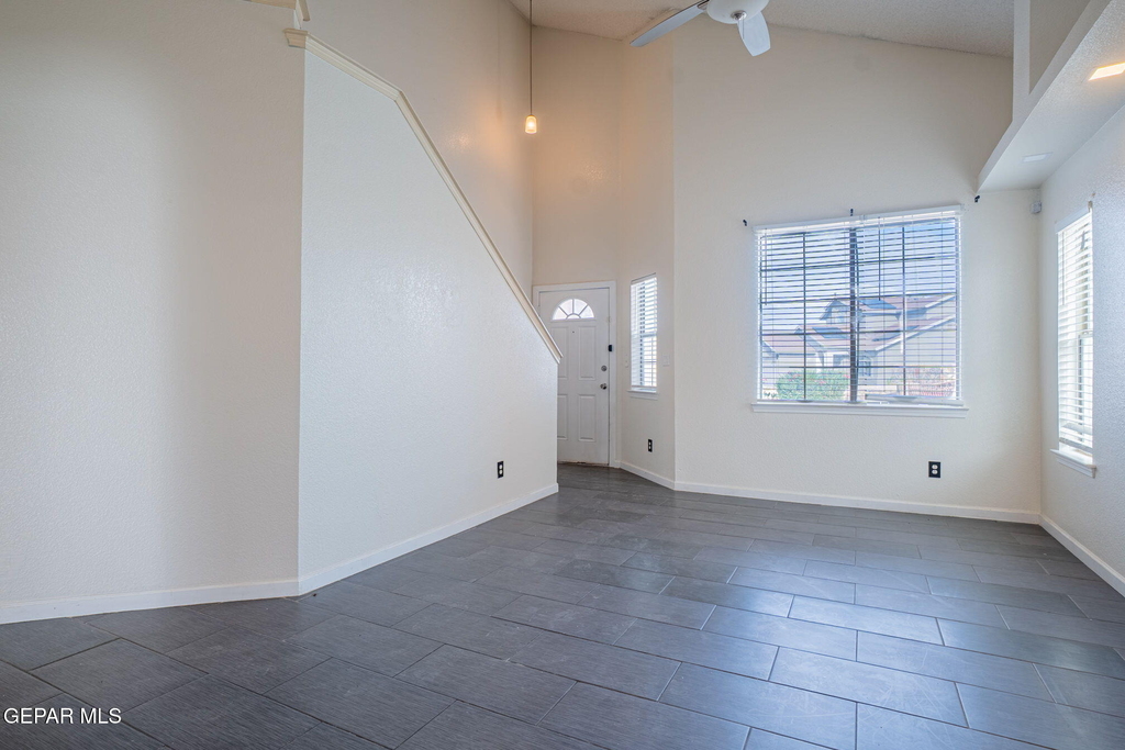 7041 Falling Leaf Circle - Photo 2