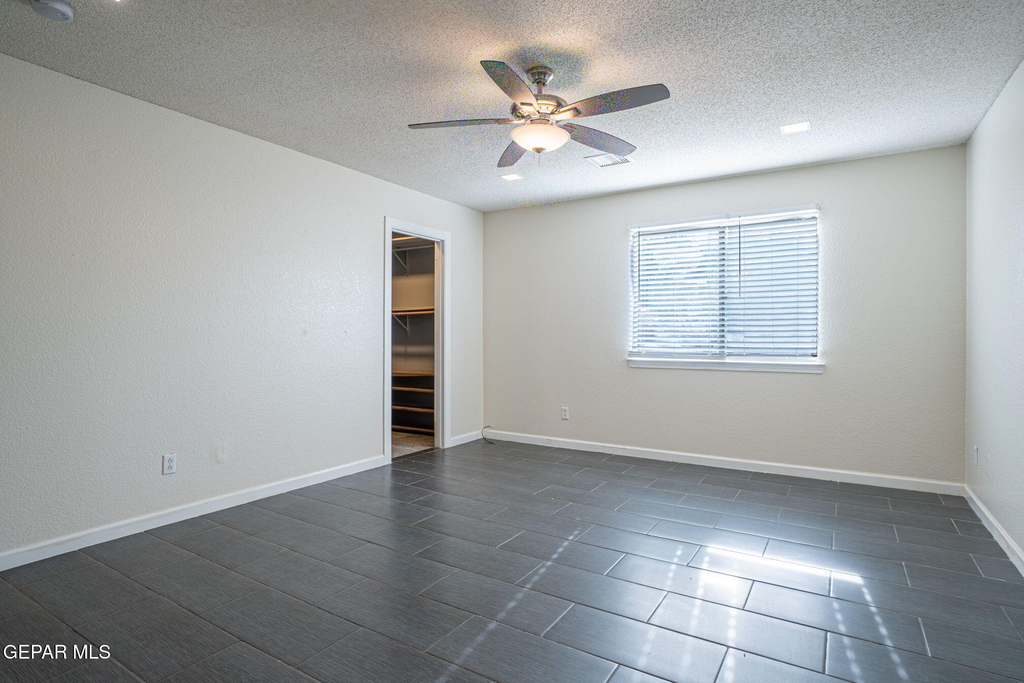 7041 Falling Leaf Circle - Photo 11