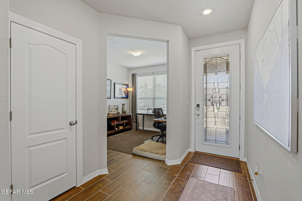 13852 Paseo De La Luna Avenue - Photo 5