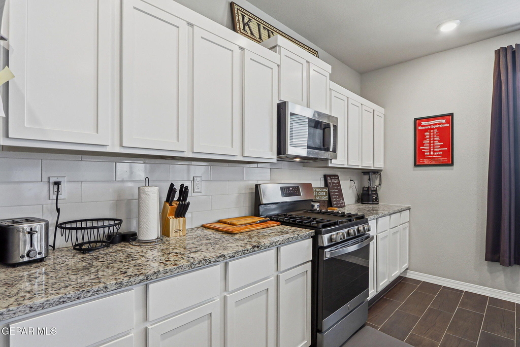 13852 Paseo De La Luna Avenue - Photo 12