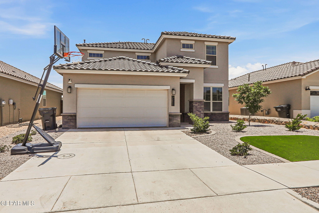 13852 Paseo De La Luna Avenue - Photo 1