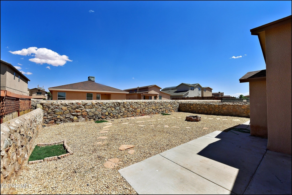 11613 Ochre Bluff Lane - Photo 38