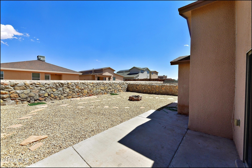 11613 Ochre Bluff Lane - Photo 33