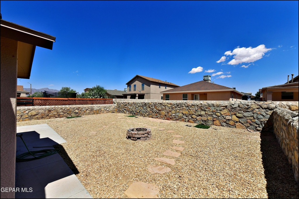 11613 Ochre Bluff Lane - Photo 35